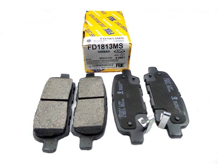Brake pad rear Nissan Serena (C26) 2.0 OEM