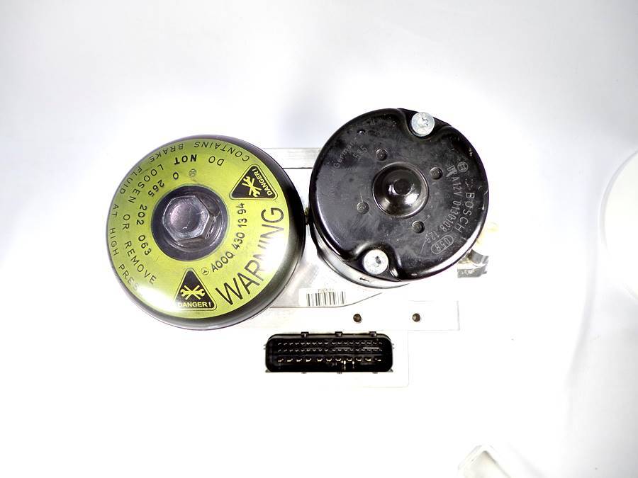Mercedes sensotronic brake control pump unit for sales in Malaysia