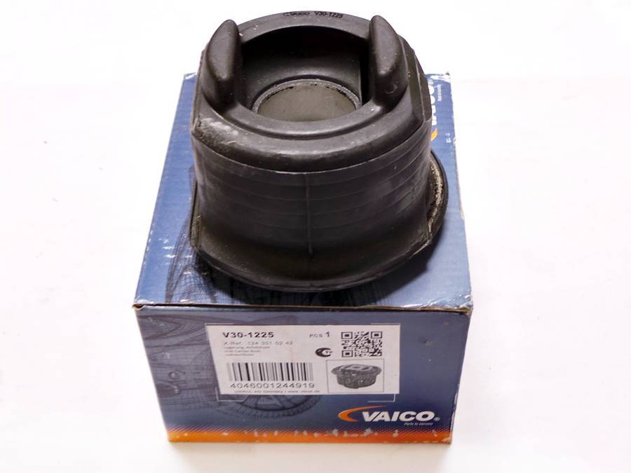 mercedes W124 mounting axle oem for sales in Malaysia